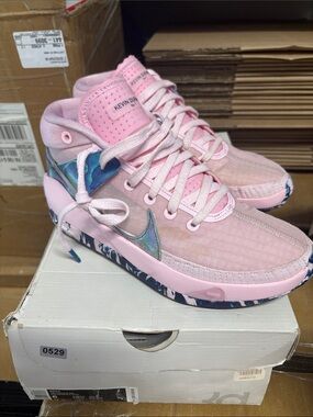 KD13-Aunt Pearl
Kevin Durant 6 m, or 7.5 w or youth 6
